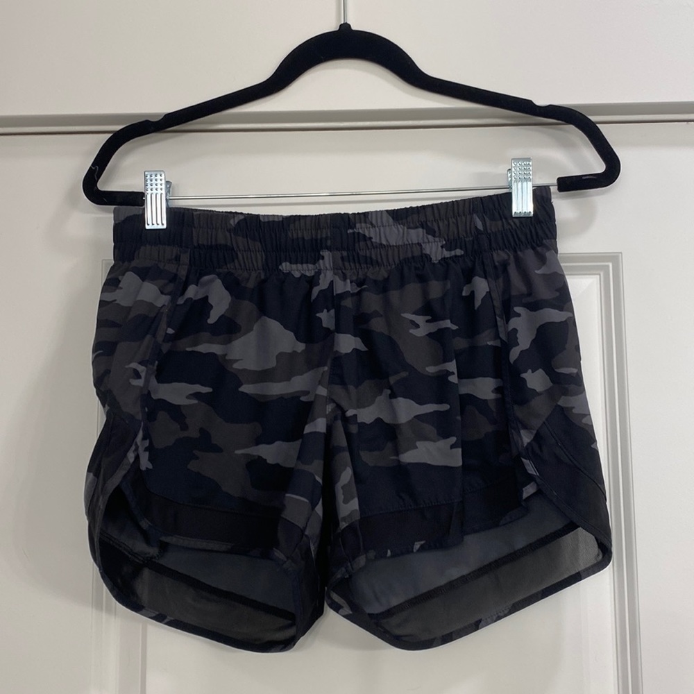 Athleta Printed Mesh Racer Run Short 4” Size Small